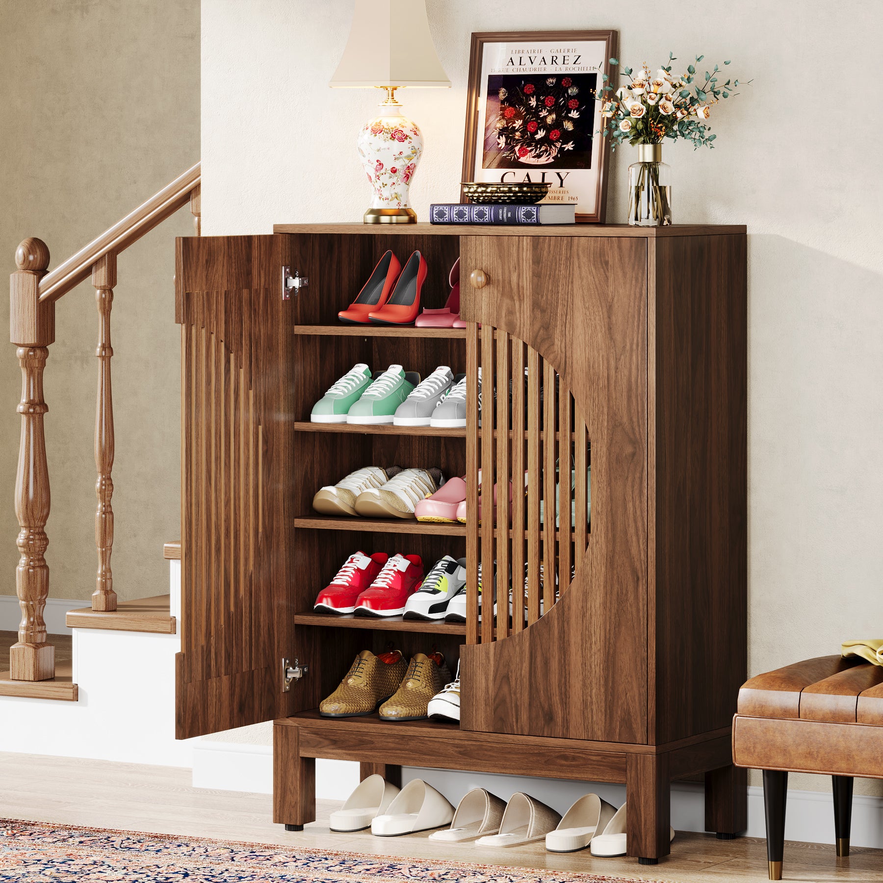Szafka na buty na 20 par butów – stylowy organizer z drzwiami