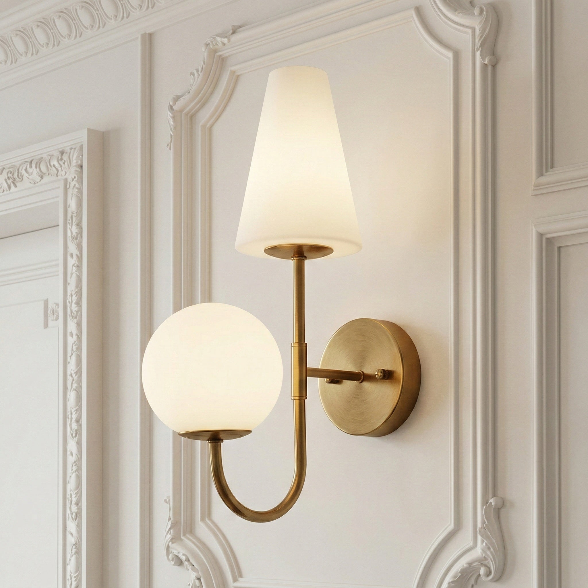 Lampa ścienna – nowoczesne oświetlenie wnętrz z abażurem